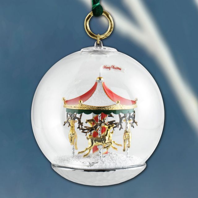ぷう子様  シーグラスアート『 クリスマス globe.。.:*☆』 シーグラスでクリスマスツリー🎄 もう少し続きます* ੈ✩‧₊˚ ーーー