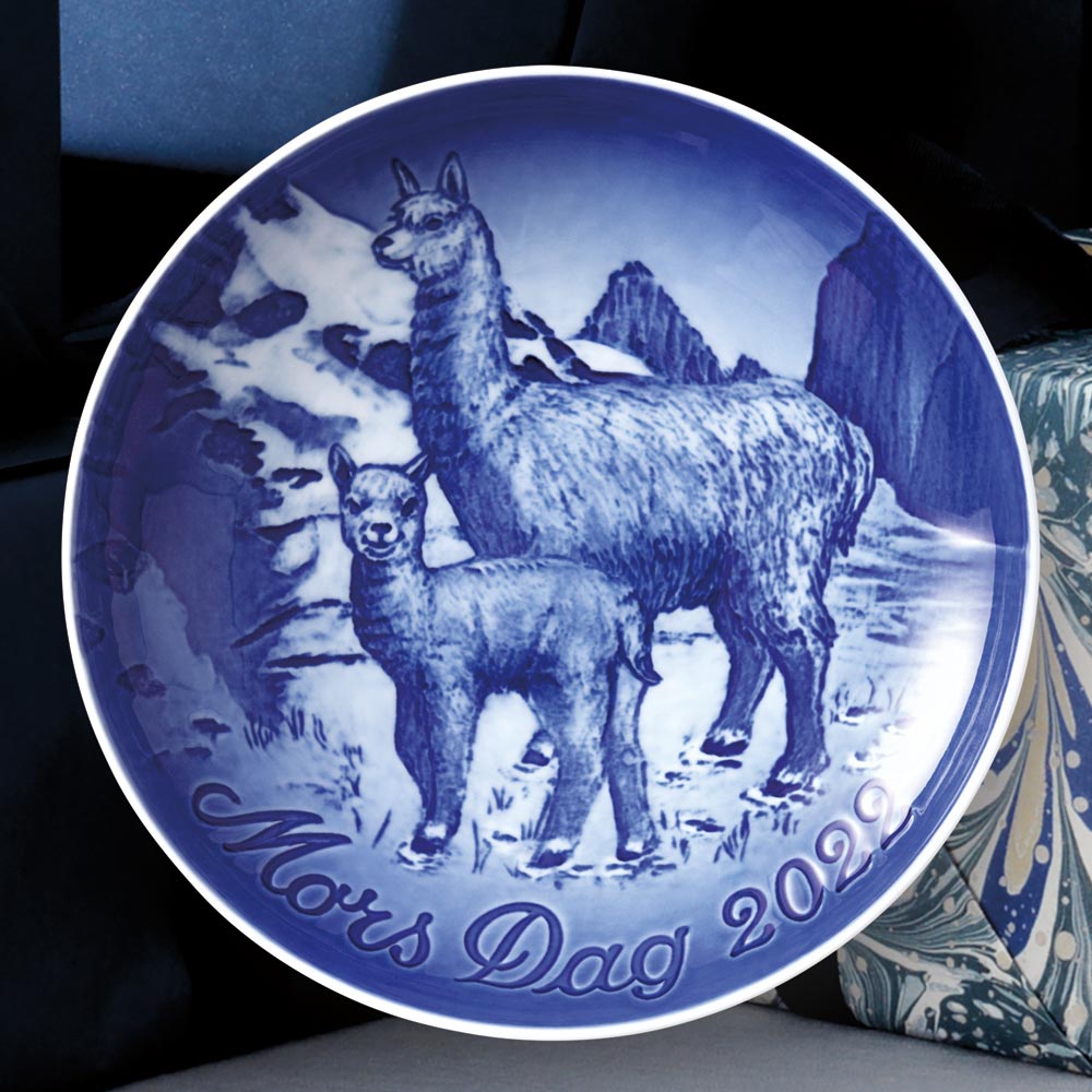 Sterling Collectables: 2022 Bing & Grondahl Annual Mother's Day Plate
