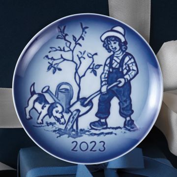 2023 Bing & Grondahl Annual Children's Day Plate