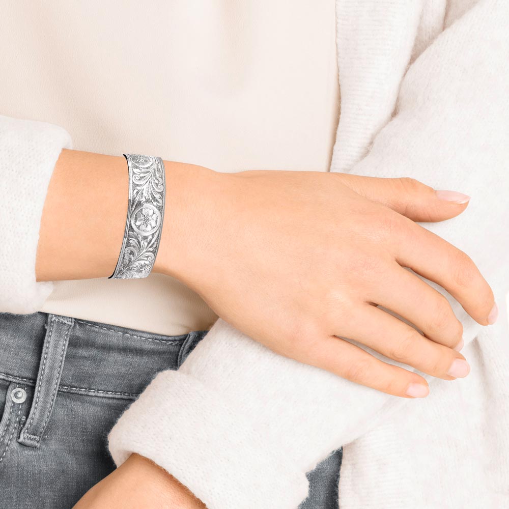 Bracelets image