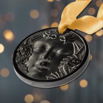2022 Lalique Masque de Femme Annual Black Crystal Ornament image
