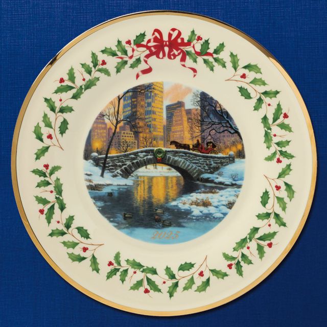 Sterling Collectables: 2025 Lenox Holiday Collectors Snowy Night