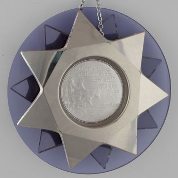 1975 Franklin Mint Annual Ornament Sterling & Lucite image