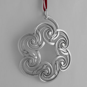 2001 Lunt Wreath Sterling Ornament image