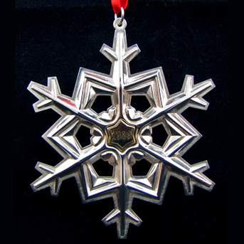 1989 Gorham Snowflake Sterling Ornament image