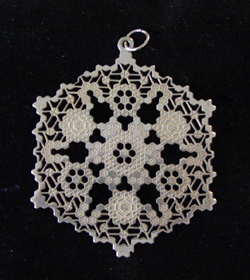 1991 Metropolitan Museum Snowflake Silverplate Ornament image