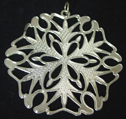 Metropolitan Museum 2002 Snowflake Silverplate Ornament